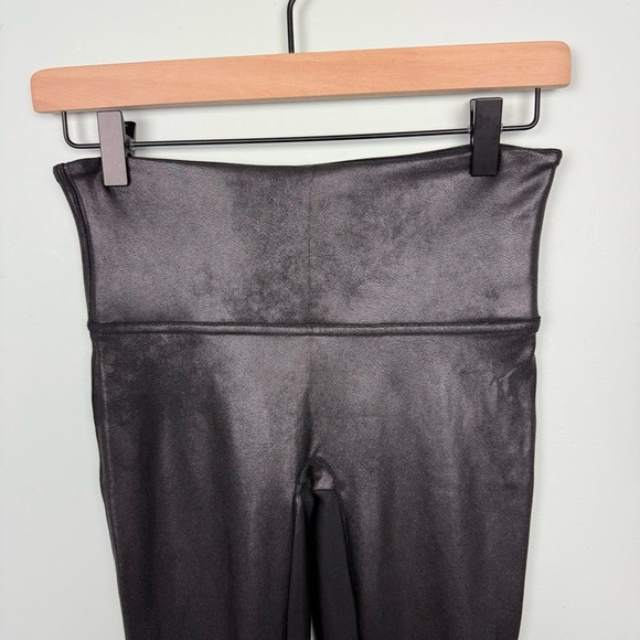 SPANX Faux Leather Leggings - Picture 3 of 6